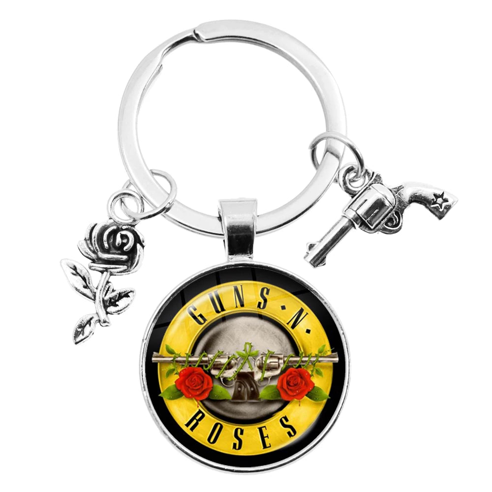 Guns N' Roses Rock Band Pendant Keychain – Classic Round Metal Key Ring for Fans